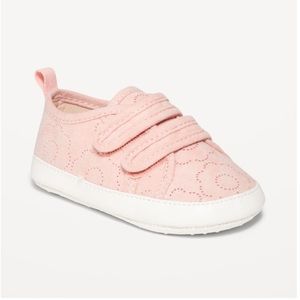 NWT Old Navy Faux-Suede Perforated Floral Sneakers for Baby